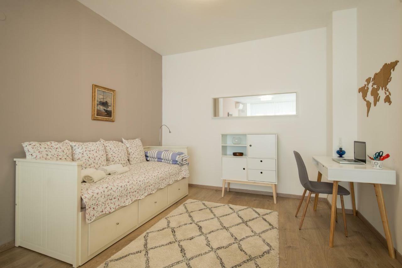 Chic And Spacious Apartment In Central Sofia - Patriarh Evtimiy By Flat Mаnager Zewnętrze zdjęcie